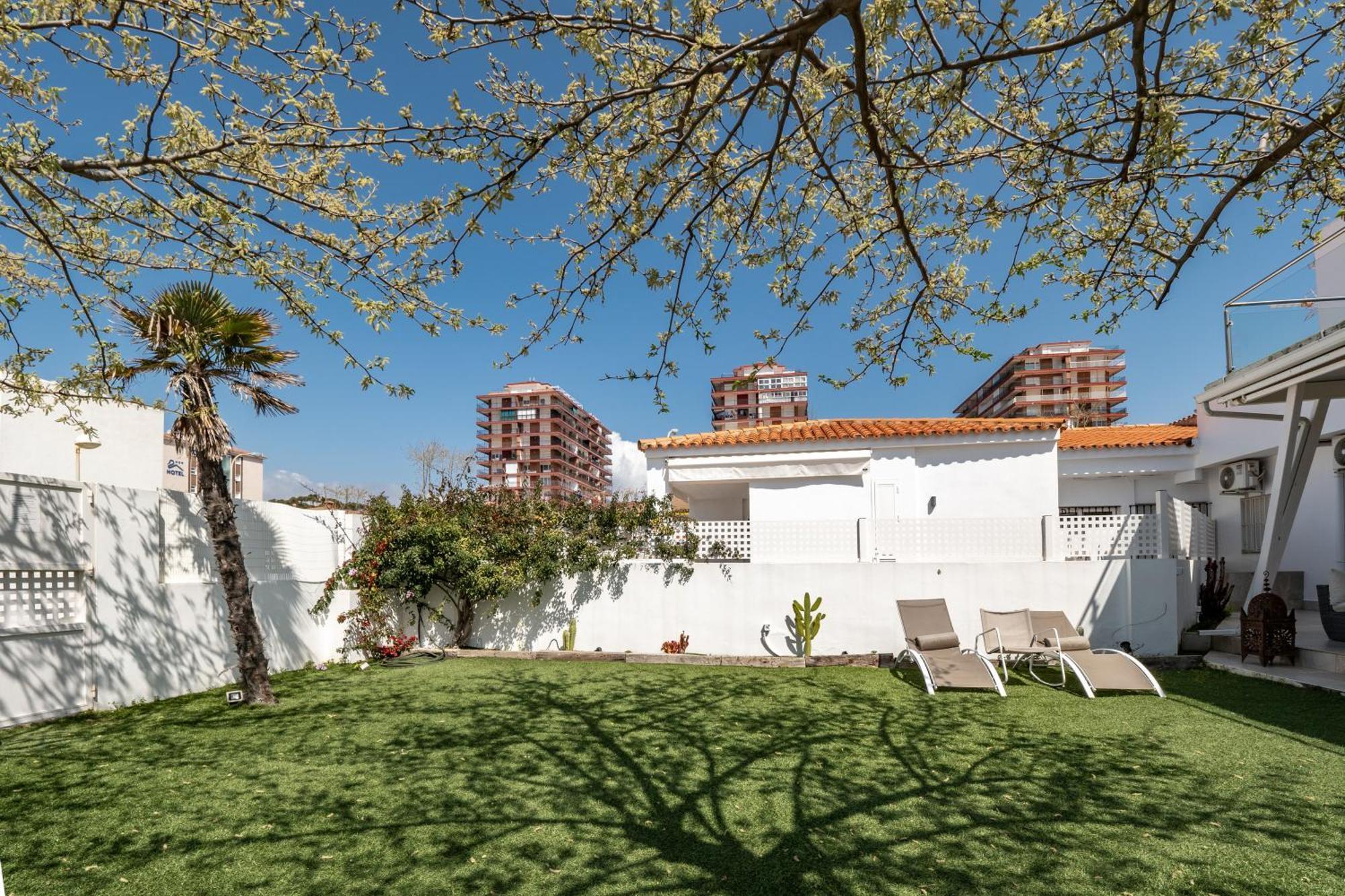 Precioso Chalet A Pie De Playa 푼타움브리아 외부 사진